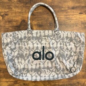 ALO Yoga Gray and Black Tote Bag